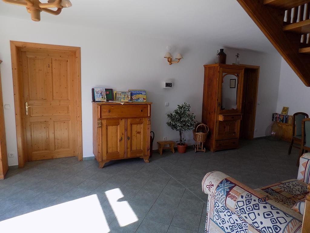 Bed and Breakfast Platan Panzio Nyúl Exterior foto